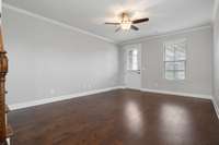 View to front door/Living room