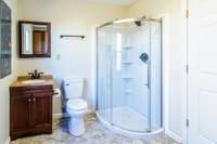 1st Bath/utility room combined