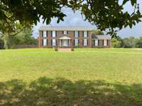 Where comfort meets country charm