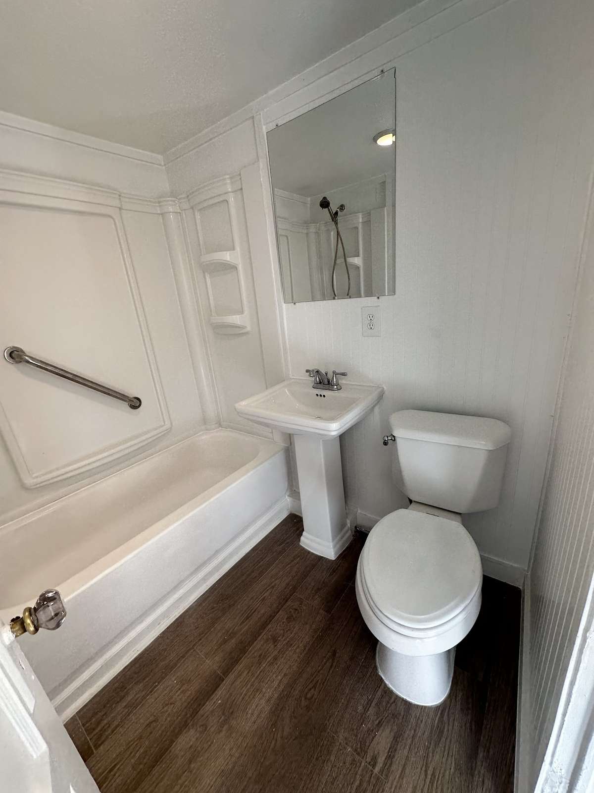 Secondary bathroom