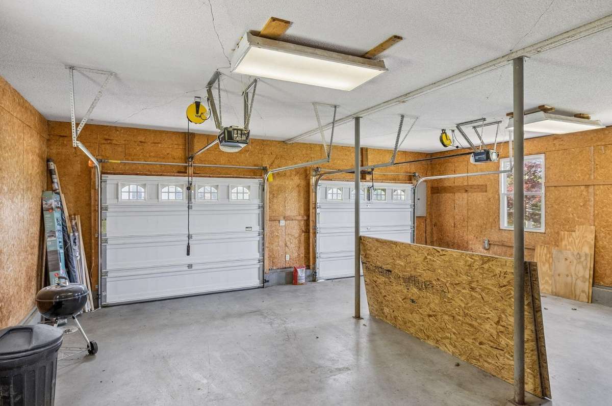 2 Car Garage