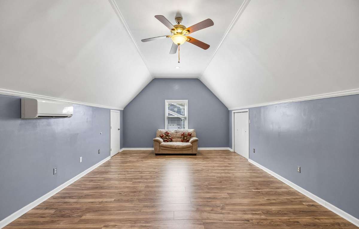 Bonus Room Upstairs