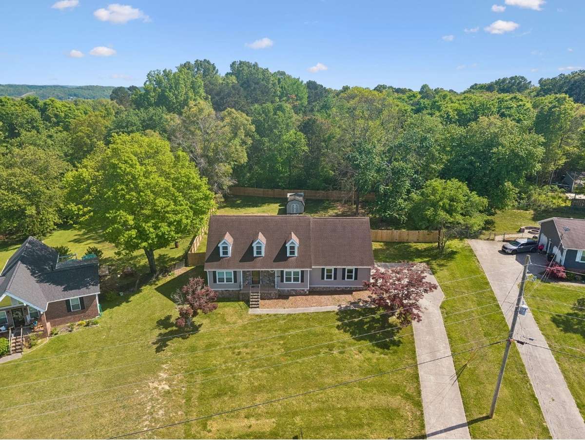 621 Lee Dr, Ringgold GA