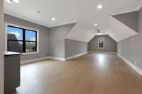 Bonus Room w/ Hardwood Floors & Wet Bar
