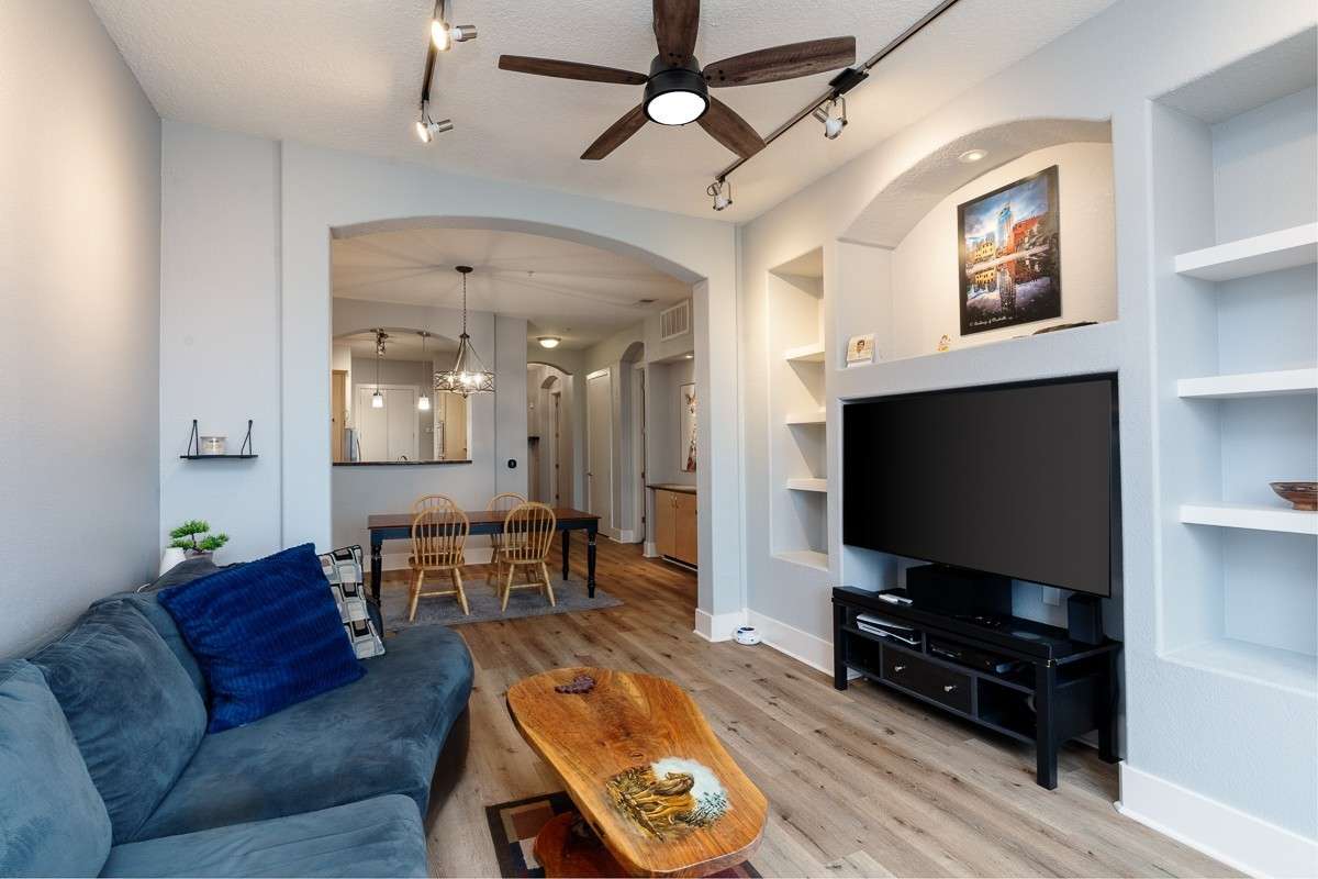 Beautiful Built-Ins!