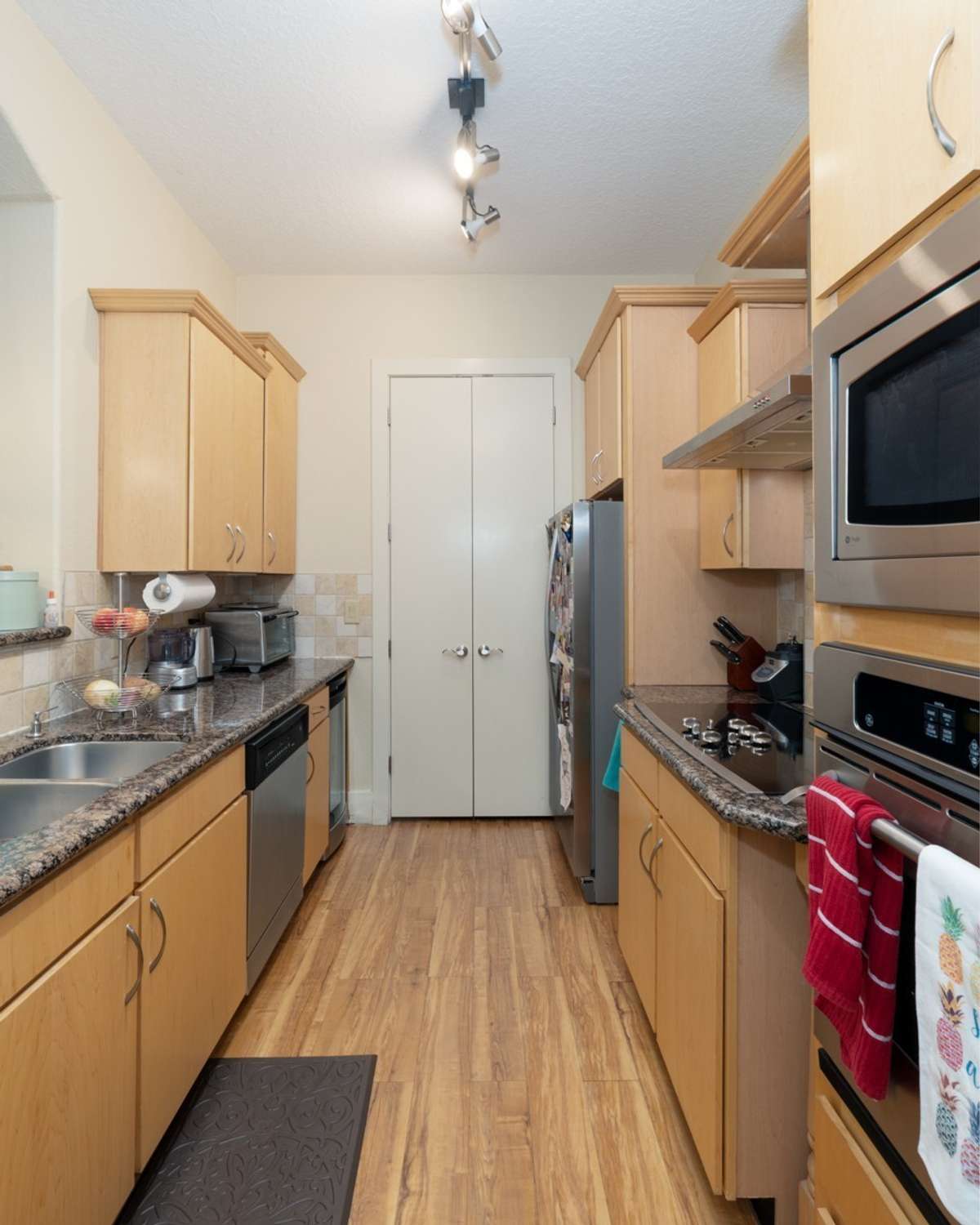 Cook and Entertain!