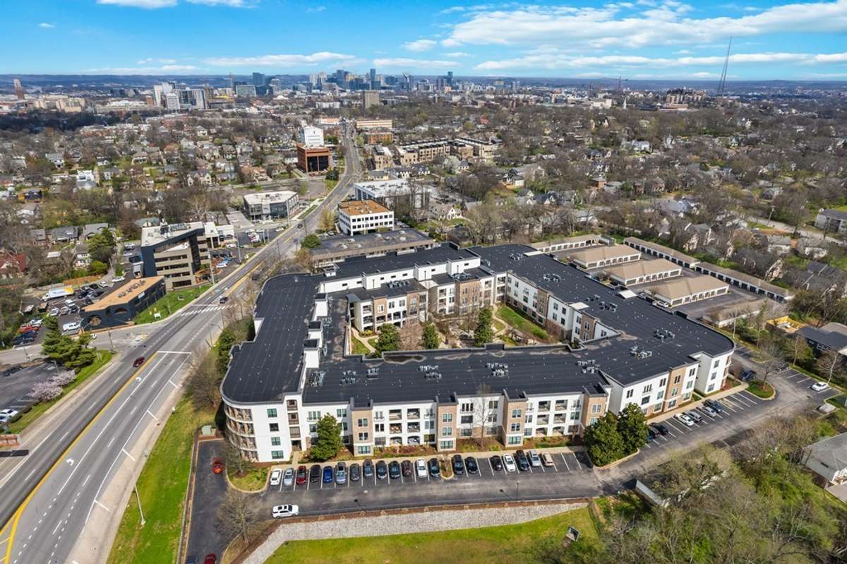 Aerial View, Minutes from Downtown and 12 South!