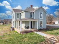 One of the "Gems" of Downtown Dickson!!!