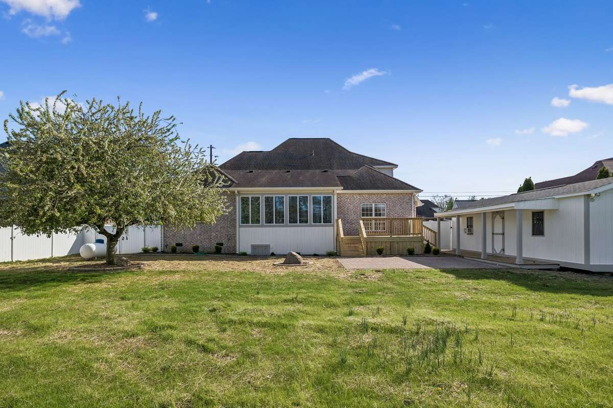 Amazing LARGE, FENCED in back yard !