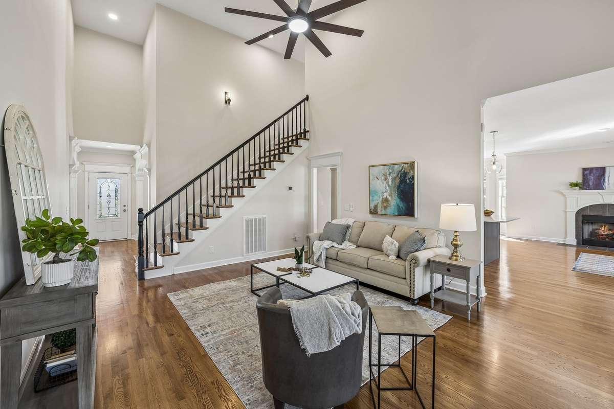 3/4" tongue & groove REAL hardwood ! All floors have been sanded and refinished together with all new soft surface carpets in bedrooms