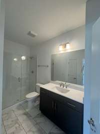 Main level full guest bathroom
Previously built home, options and selections may vary