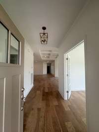 Entry Foyer
Previously built home, options and selections may vary