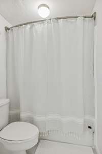 Primary tile shower/tub combo