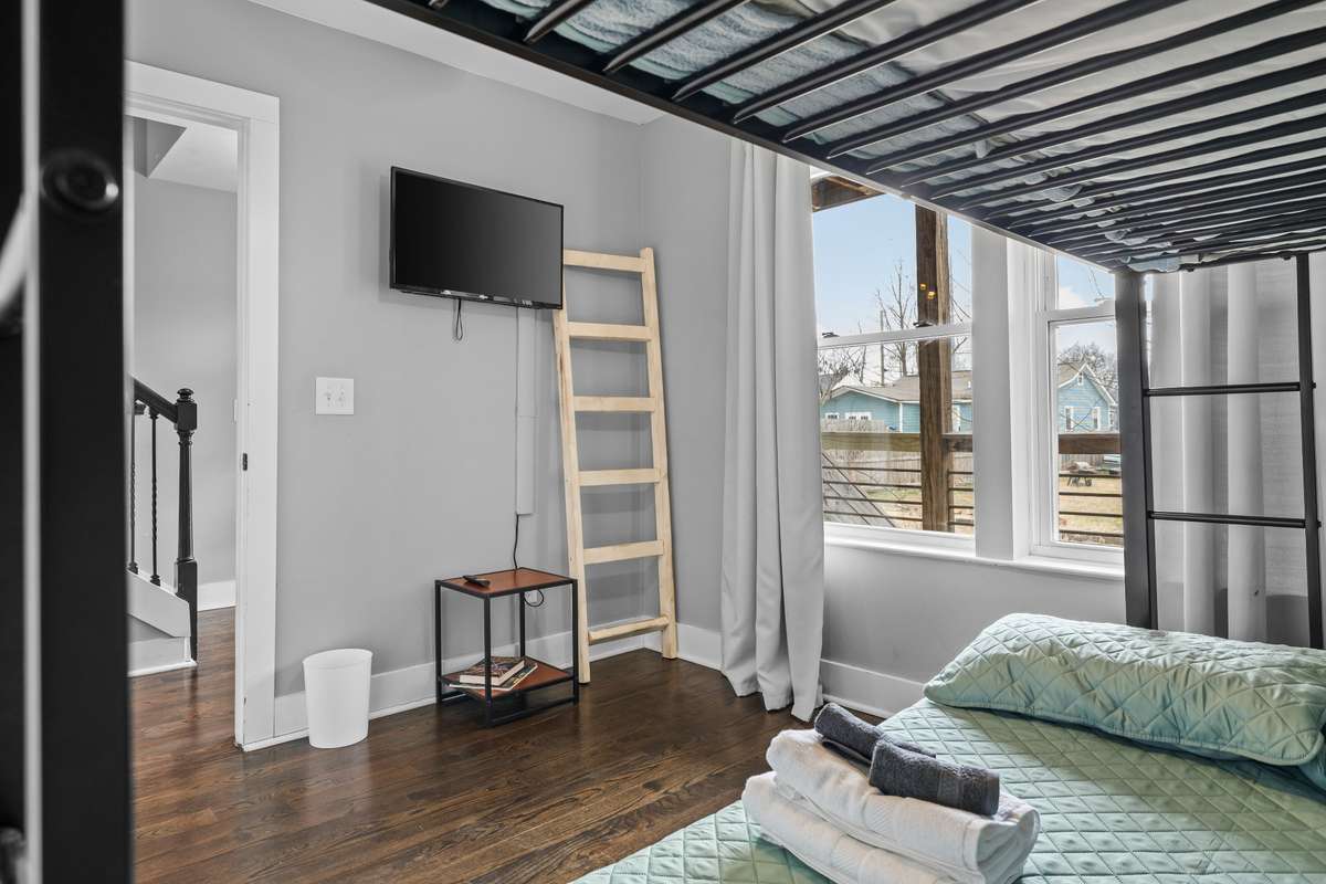 Great space for guest bedroom #2