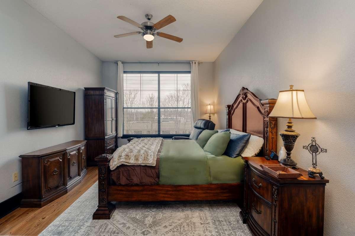 Beautiful Primary Bedroom!