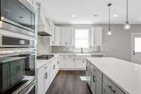 Picture of model home and not of actual home being built.  Colors, selections, and options may vary.