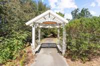 One mile greenway trail along the Harpeth River.
