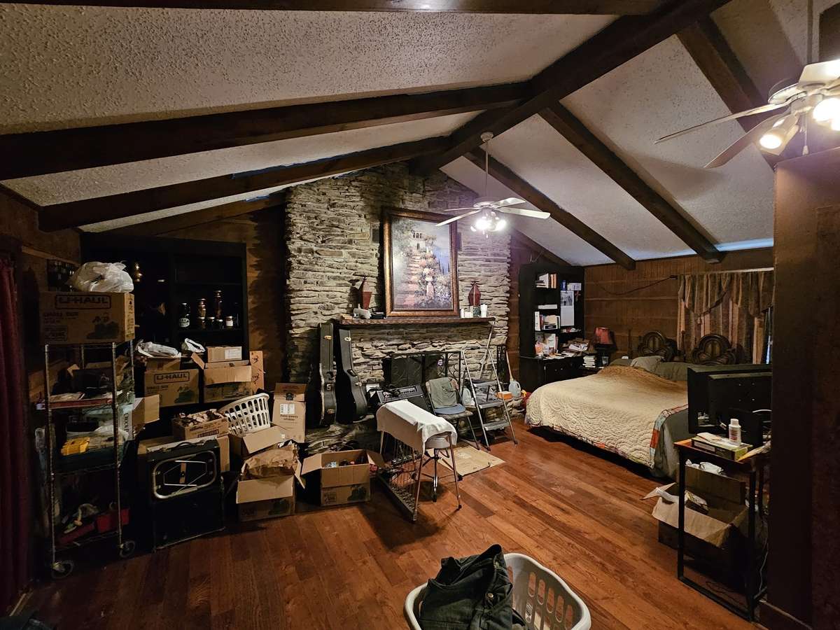 Attached In-Law Studio with full bath and separate entrance ($700)
