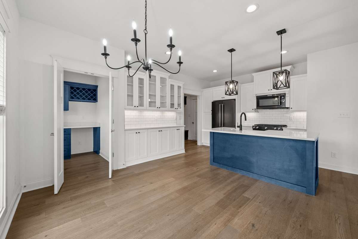 Gourmet kitchen