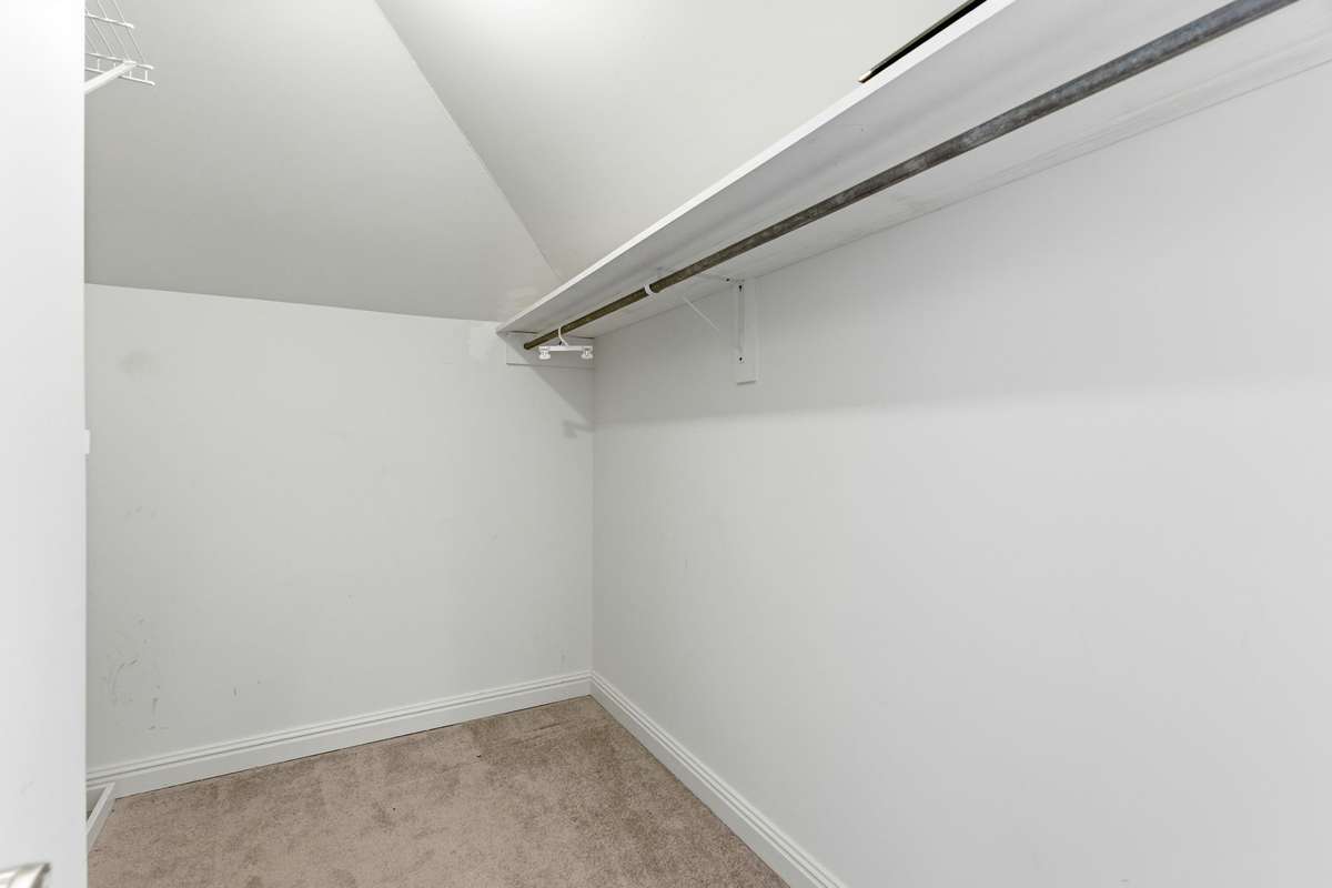 Large Walk in Closet in Bedroom #4