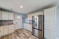 Kitchen - lots of cabinet space!