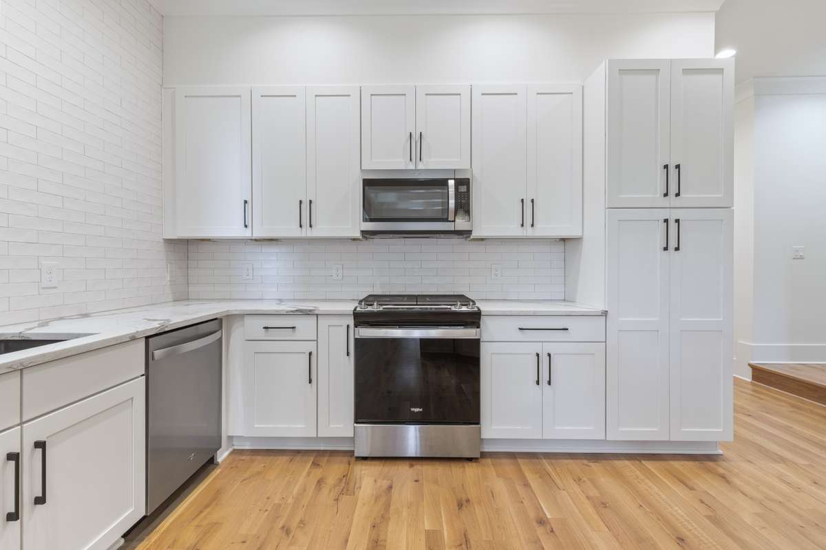 Imagine preparing meals with your gas oven, built in microwave! 6371 Alamo Pl Nashville TN 37209