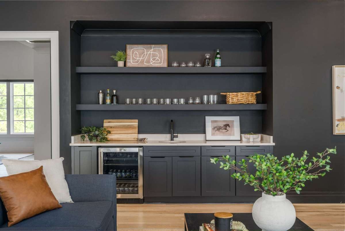 Wet bar in second floor bonus room