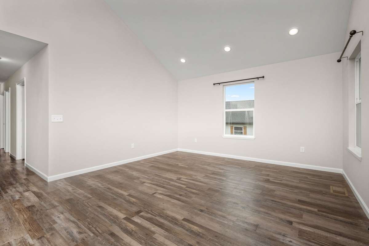 Living room and hallway to the bedrooms.