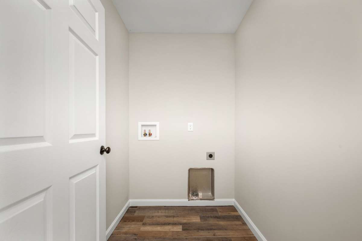 Large laundry room space