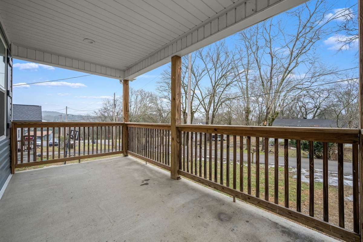 Front Porch with plenty of hand out room!
