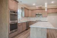 EXAMPLE>>>SPC Flooring & Tile Backsplash!