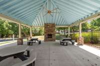 Time to upgrade your picnics at Riverwalk!