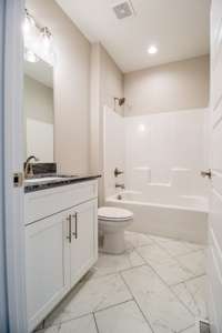 Another shot of this gorgeous modern bathroom
