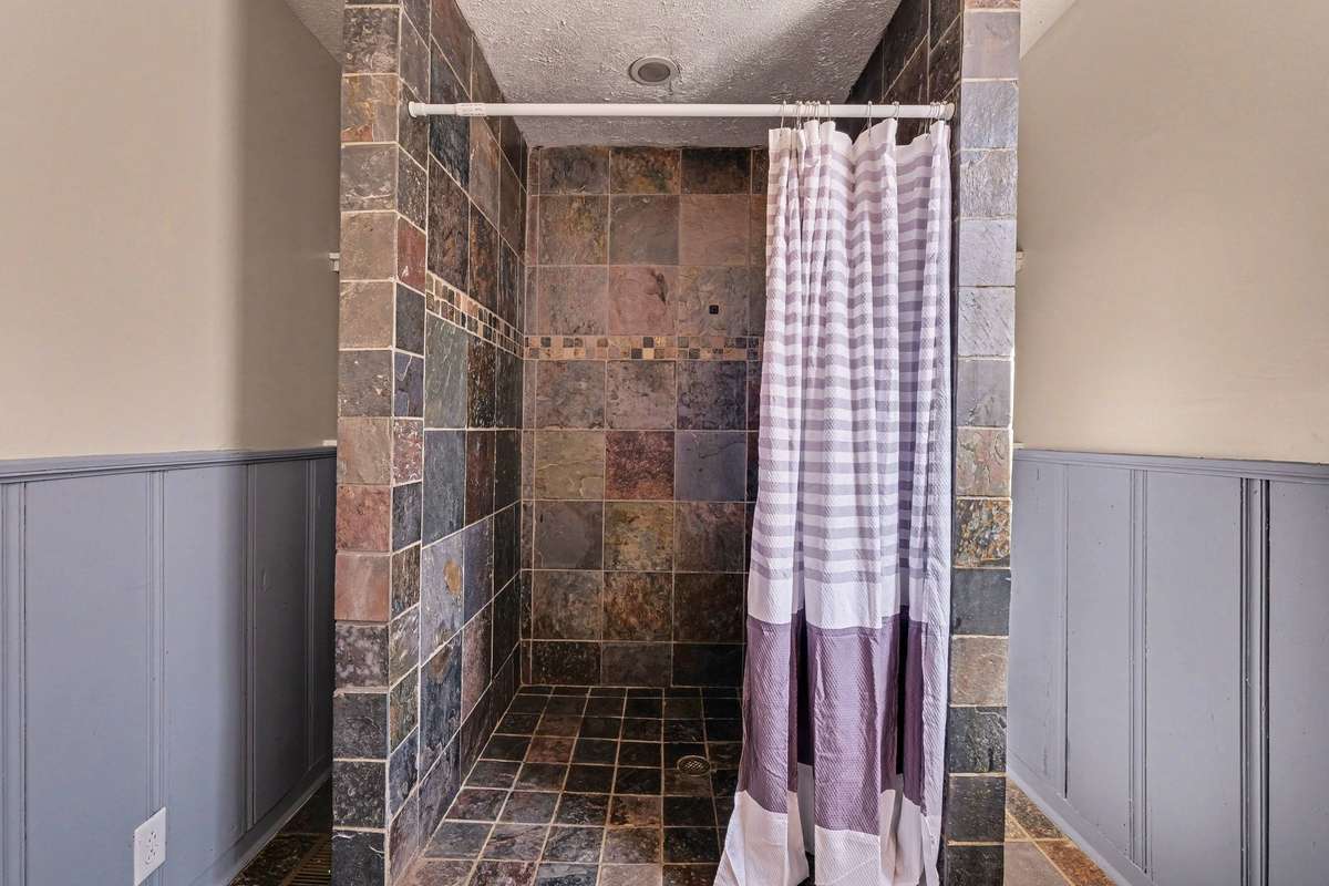 Beautiful tiled shower