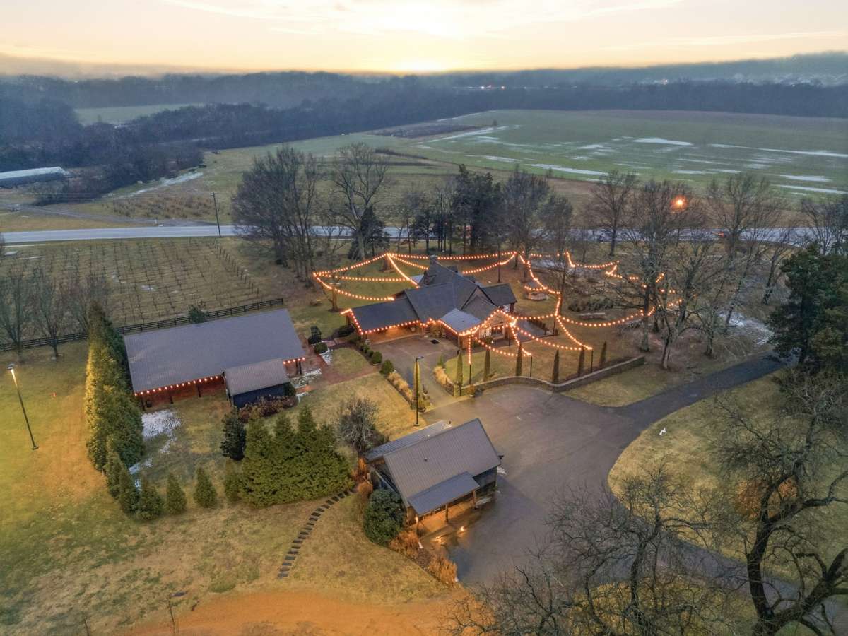 Arrington Vineyards just minutes down the street