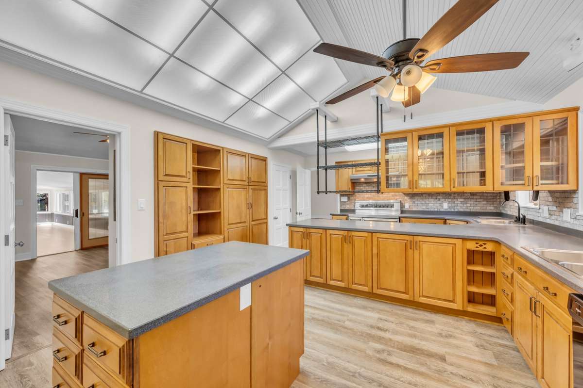 Kitchen Upper Glass Cabinets