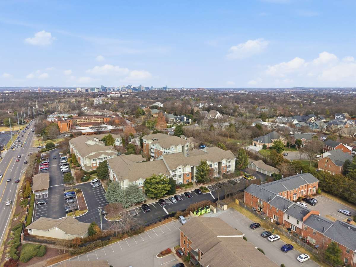 Just minutes from downtown Nashville