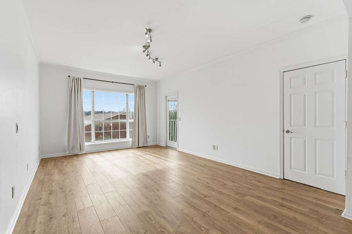 Stunning new floors installed and everything freshly painted