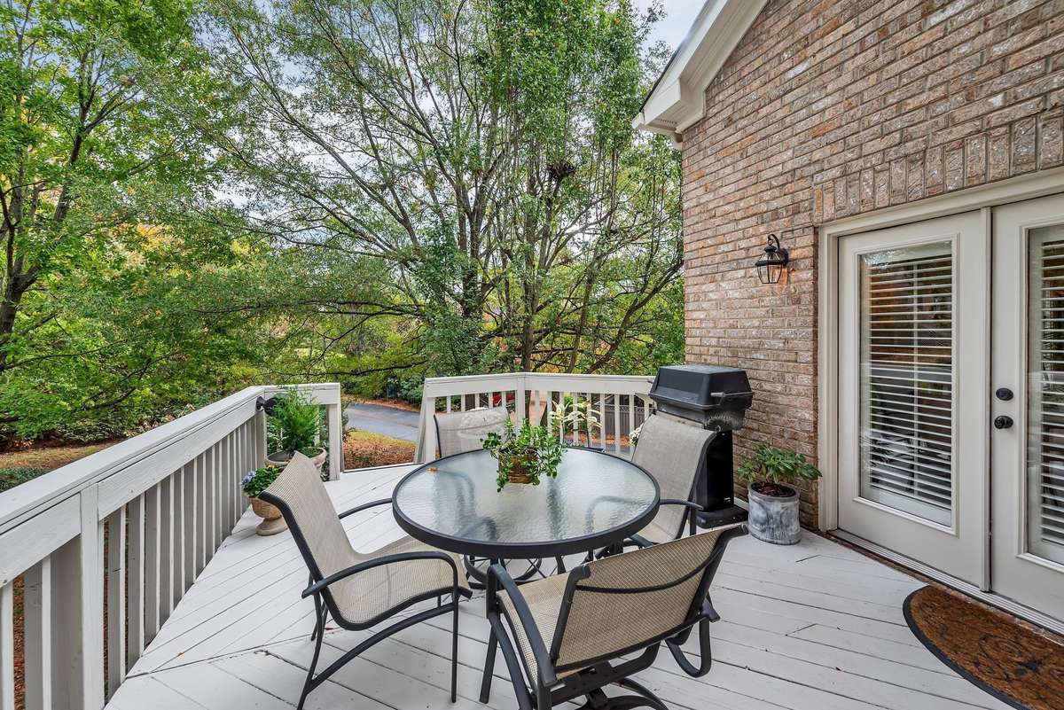 A gas line feeds the grill for grilling ease.