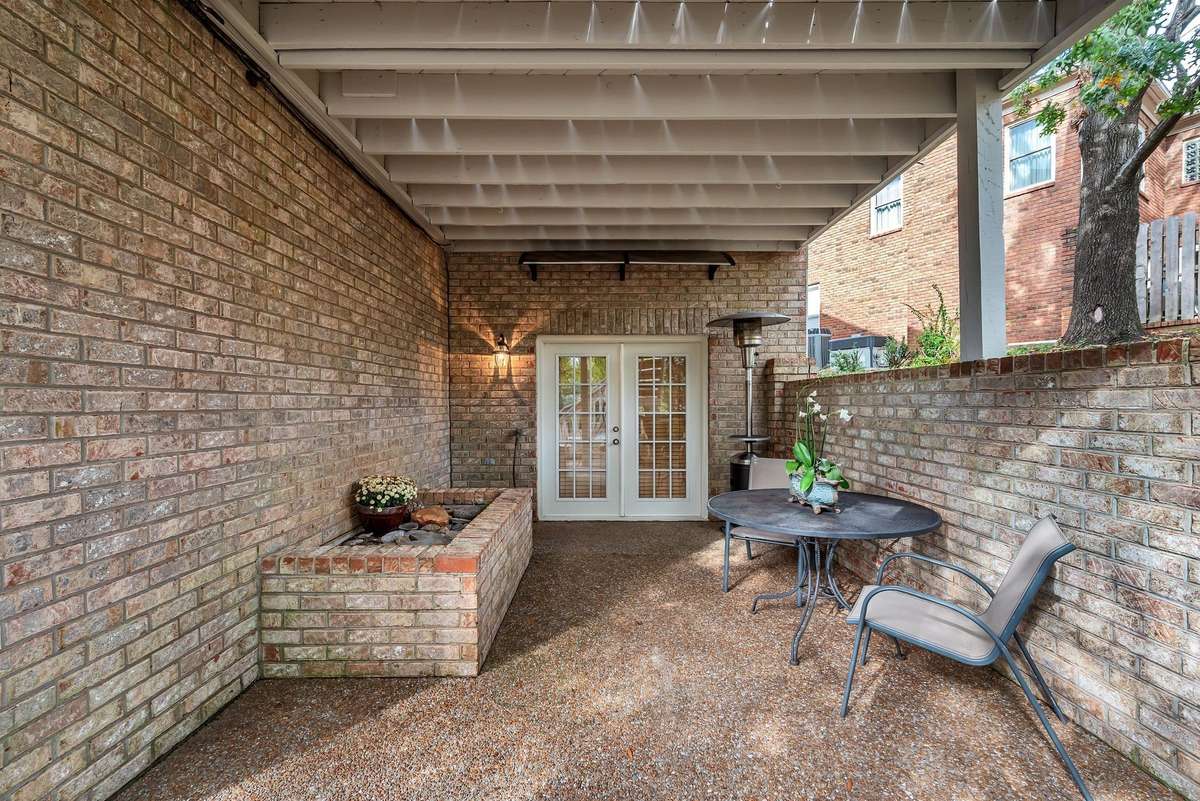 The covered back patio provides direct access to the recording studio and flex space, which has all the needed components to be converted into an inlaw/nanny suite.