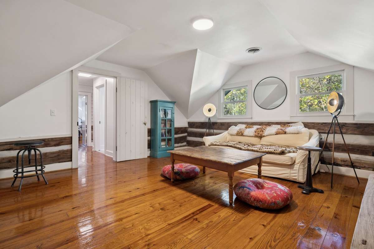 Photo of property located at 2060 Old Hillsboro Rd