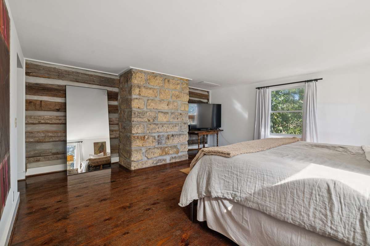 Photo of property located at 2060 Old Hillsboro Rd