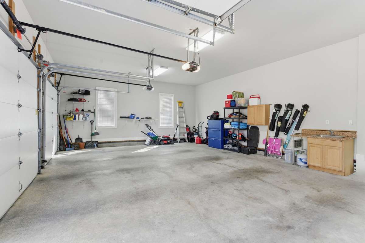 3 Car Garage with Sink