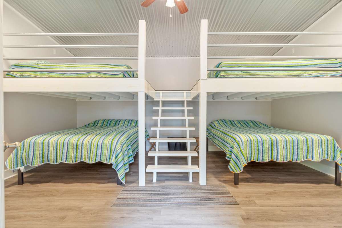Motel 3 Bedroom #2 with 4 Queen Beds! Very Gently Used Bed Frames and Mattresses are negotiable!