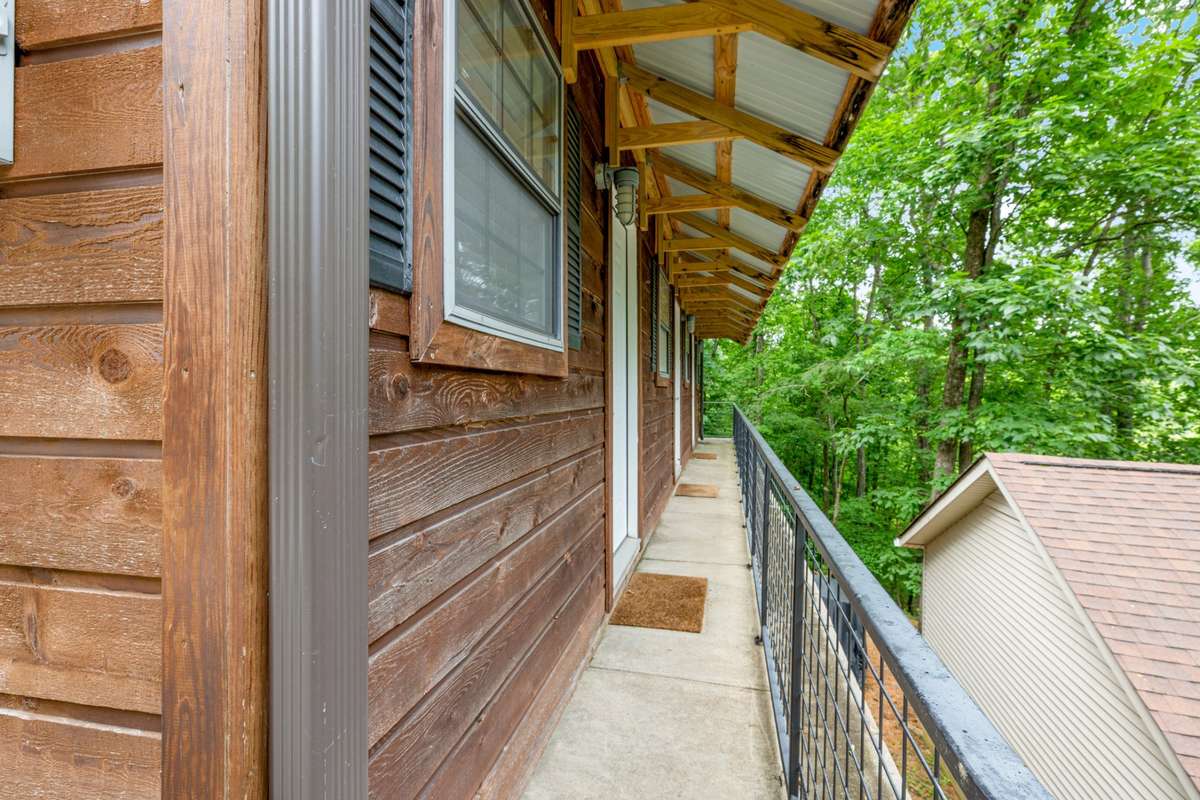 "Motel 3" Entrances! Half Bathroom is around the corner!