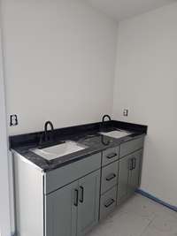 upstairs guest bath view 1