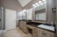 All the drawers you want in a bathroom