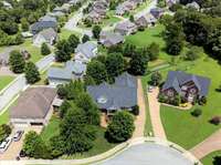 Located at 1003 Thistle Ct in Hendersonville, this beautifully updated home offers main-level living, a 3-car garage, huge bonus room, sunroom, private yard, and more—just 25 mins from Nashville and minutes to Old Hickory Lake, shopping, and dining.