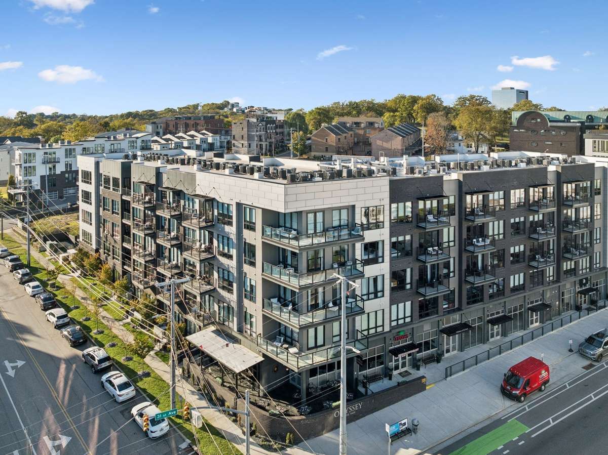 Welcome to "Nash Flat" , an active Airbnb unit at the Odyssey.