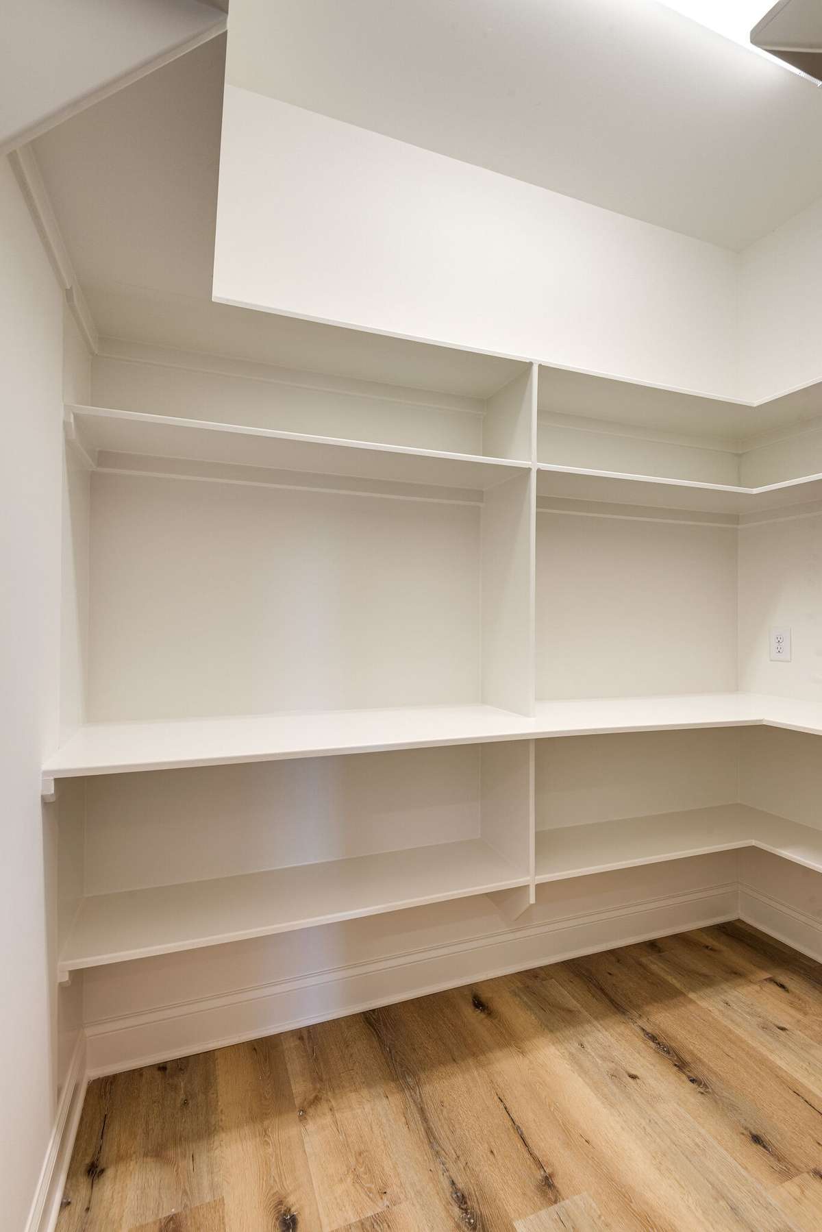 This is NOT THE ACTUAL HOME LISTED but it is the same home plan built for another buyer in a different neighborhood.